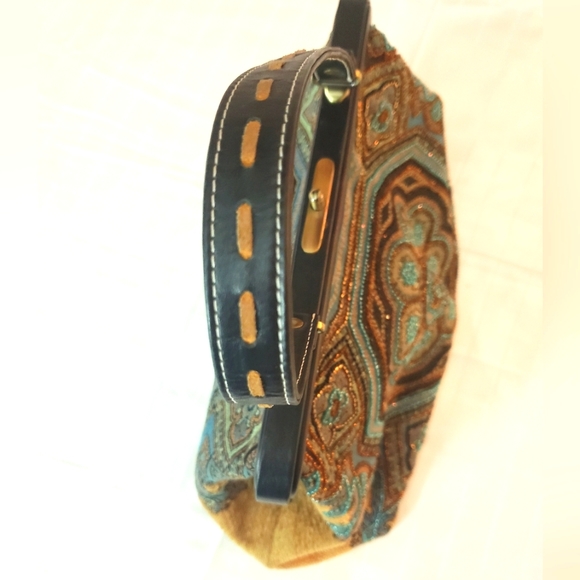 Isabella Fiore Beaded carpet and leather Satchel - Picture 5 of 10